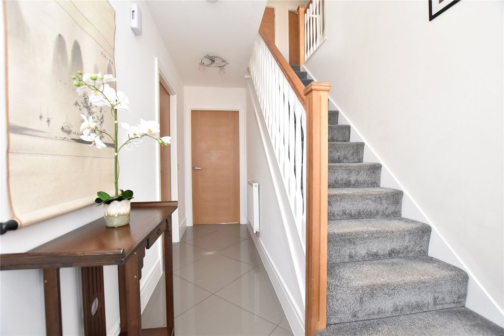 Property photo 2 of 21 Picture No. 37