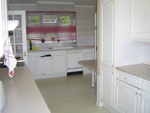Property photo 2 of 4 Kitchen