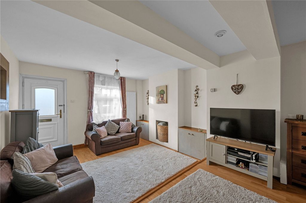 Property photo 2 of 13 Picture No. 12