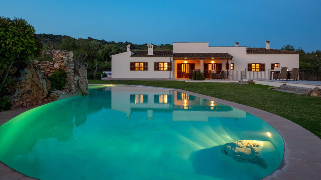 Property photo 2 of 53 81582 Small-54.Jpg