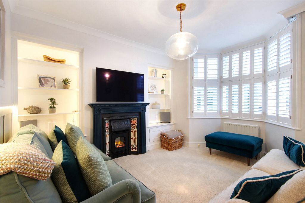 Property photo 3 of 20 Sitting Room