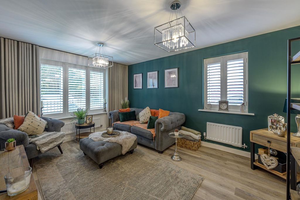 Property photo 3 of 32