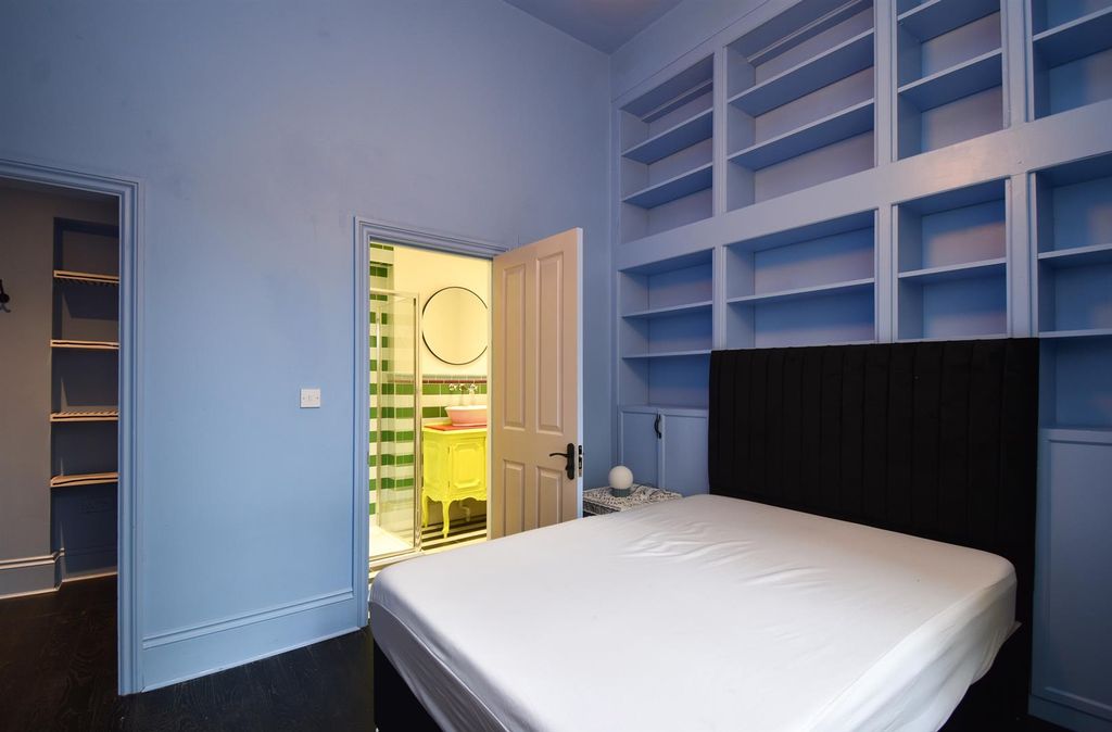 Property photo 1 of 15 Bedroom