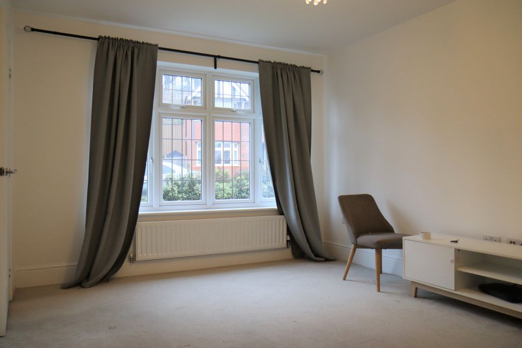 Property photo 3 of 23 Gallery