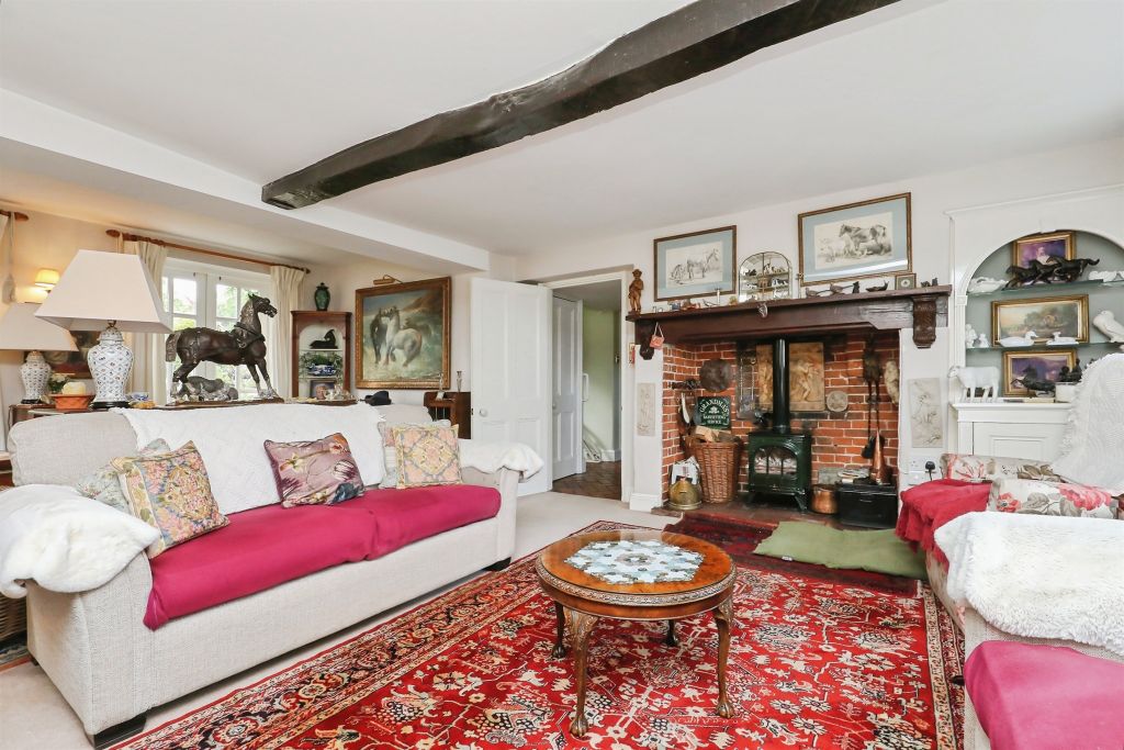 Property photo 2 of 22