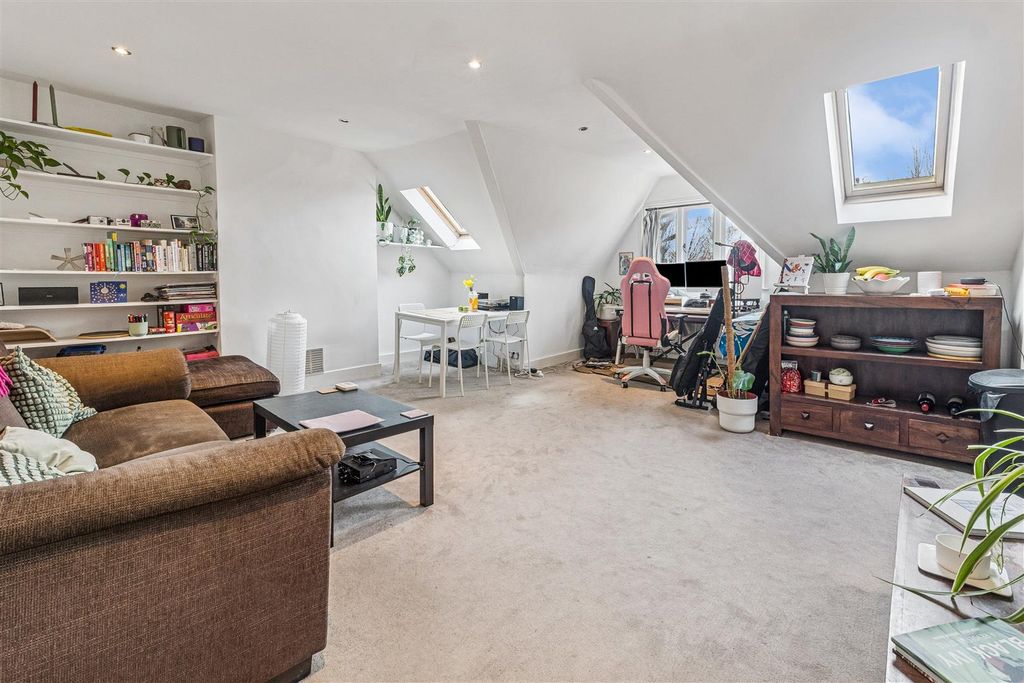 Property photo 2 of 12 For Sale - Grange Road, W4