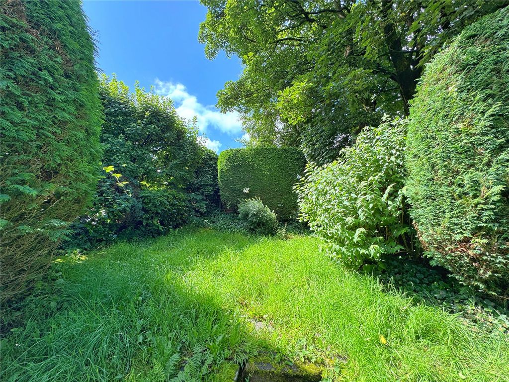 Property photo 2 of 17 Rear Gardens