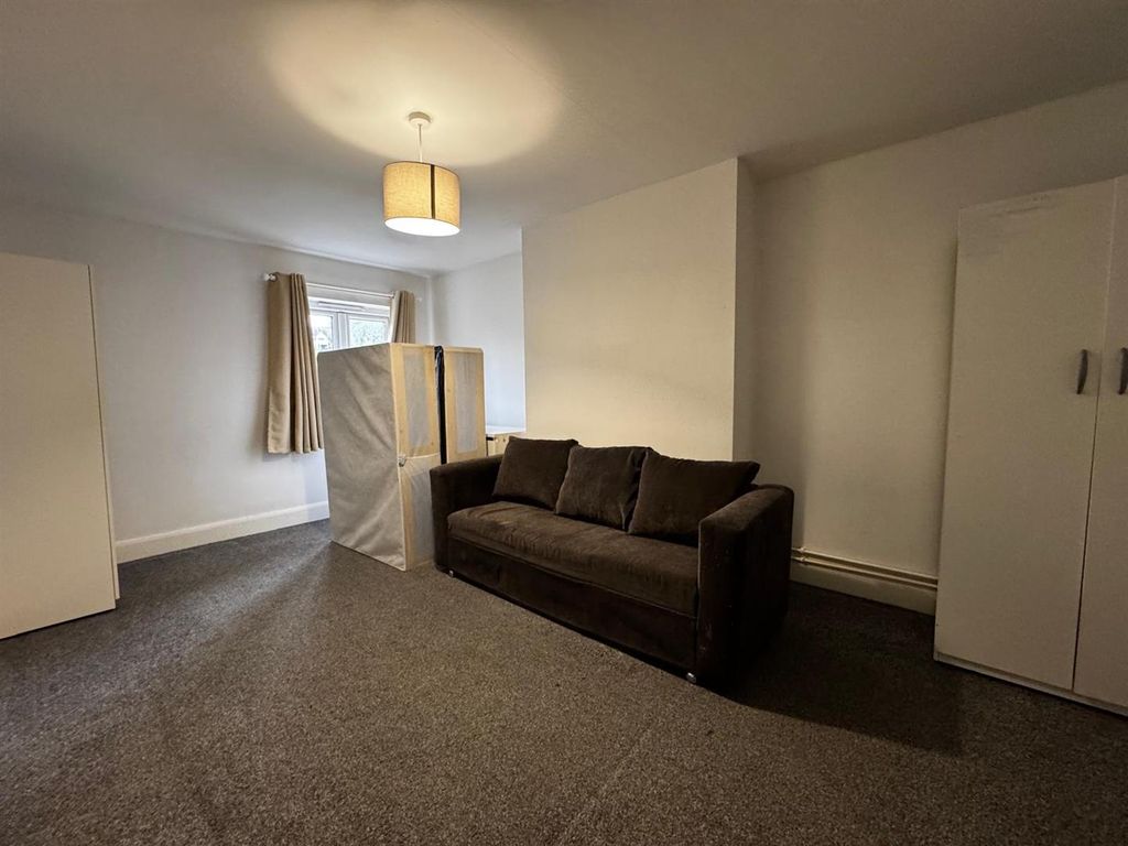 Property photo 2 of 4 3.Jpeg