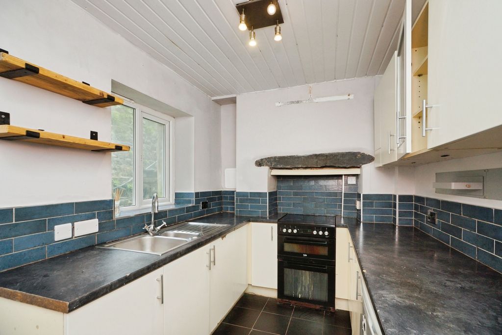 Property photo 3 of 20 Pbox-Img.Jpg