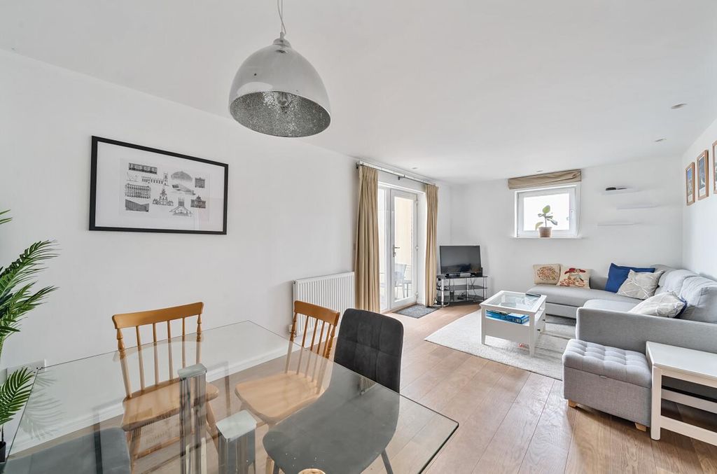 Property photo 3 of 19 1229961 (3).Jpg