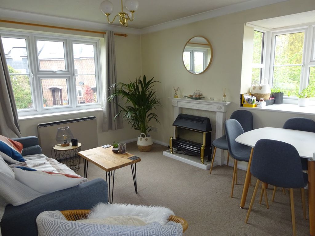 Property photo 2 of 5 4878031