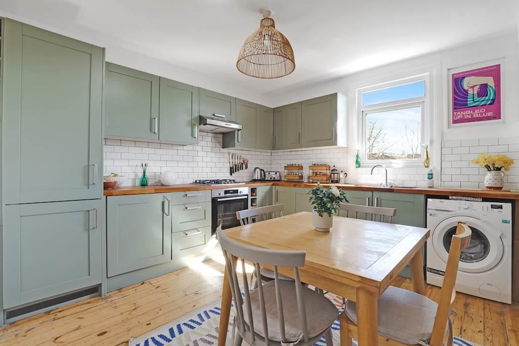 Property photo 3 of 15 13-A671Jhpropwpen - 67 Royston Road - 31-Small.Jpg