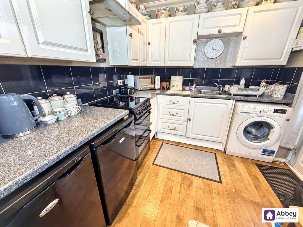 Property photo 3 of 11 Kitchen/Diner