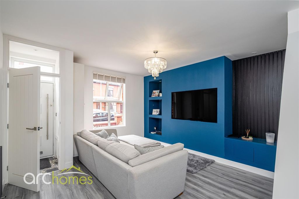 Property photo 2 of 29 Leigh-19.Jpg