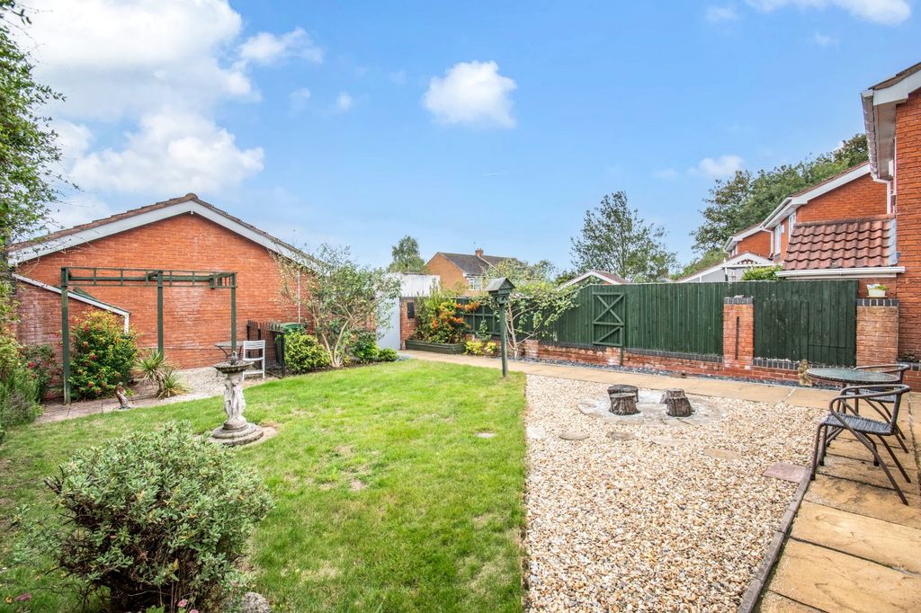 Property photo 2 of 23 Picture No. 19