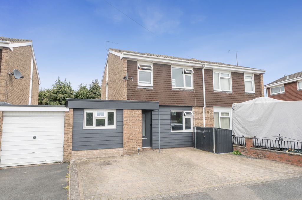 Property photo 1 of 20 1442605-29-69De34F180833