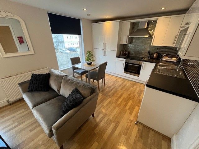 Property photo 2 of 11 8