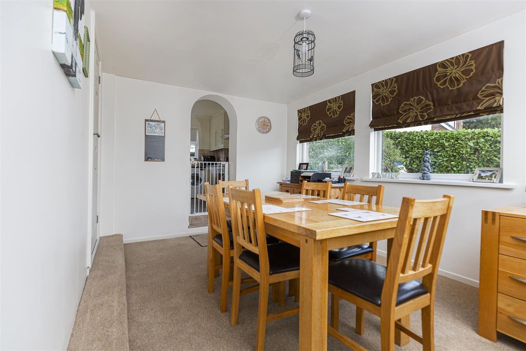Property photo 3 of 28 Dining Room
