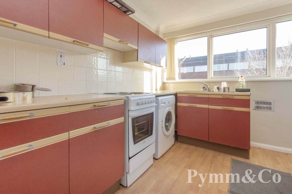 Property photo 3 of 6