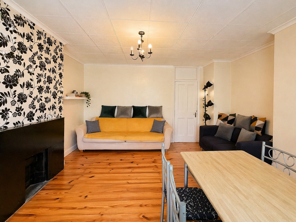 Property photo 2 of 22