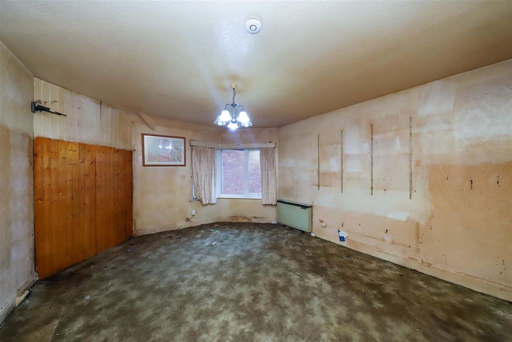 Property photo 3 of 8 Living Room