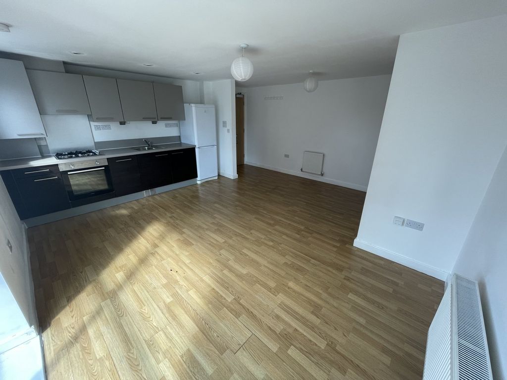 Property photo 2 of 7 Picture No. 11