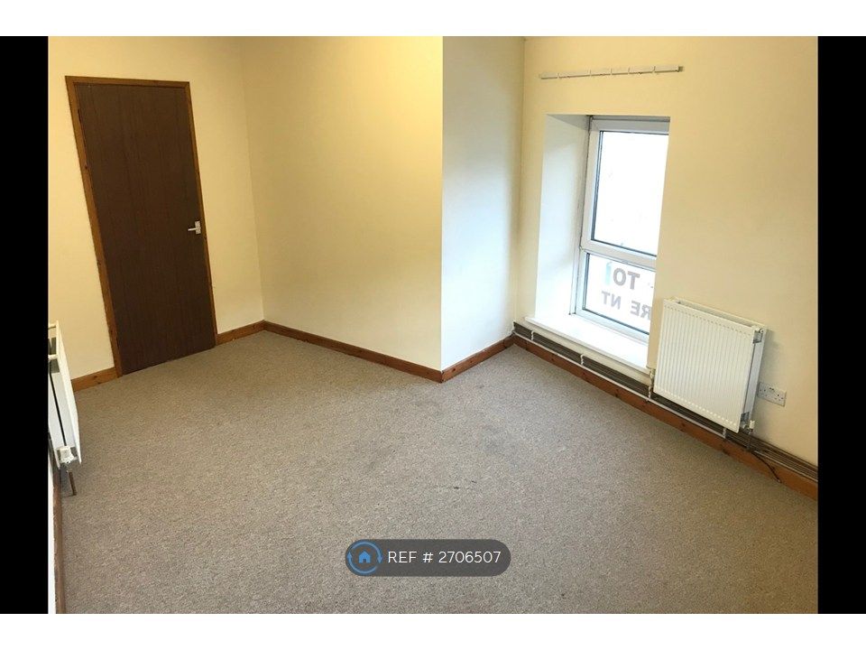 Property photo 3 of 5 Bedroom