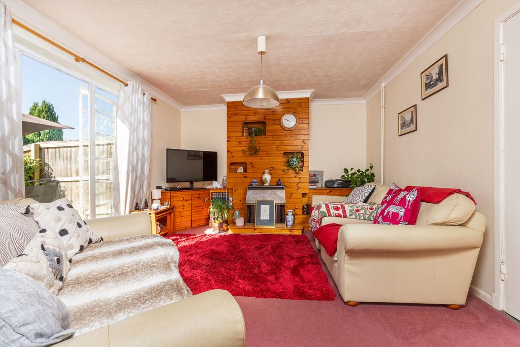 Property photo 2 of 13