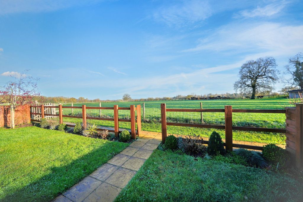 Property photo 2 of 50