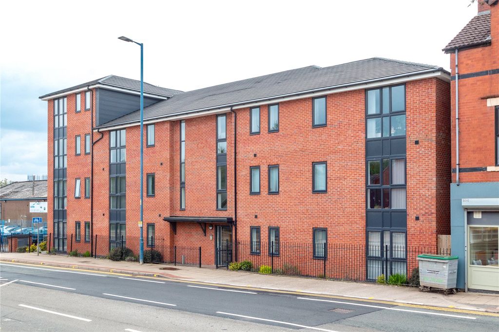 Property photo 1 of 12 External