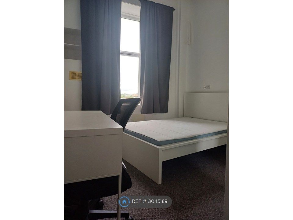 Property photo 1 of 4
