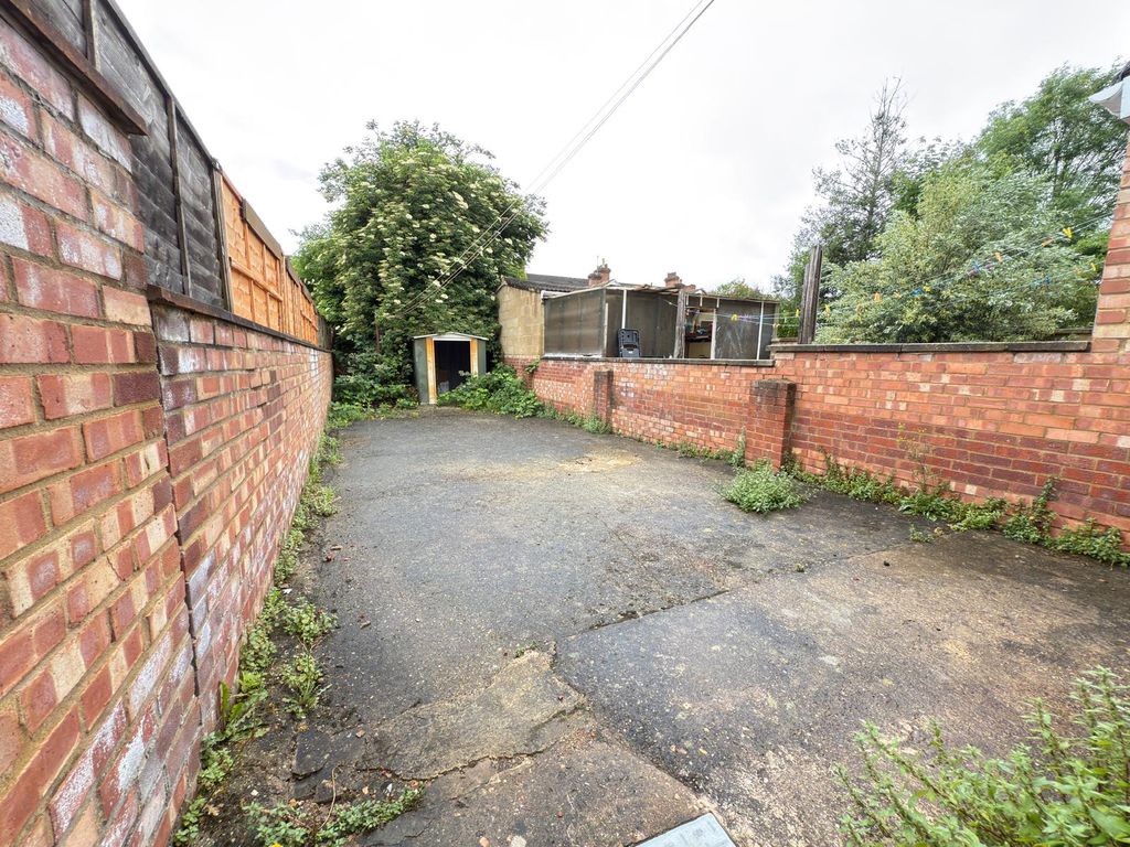 Property photo 2 of 10