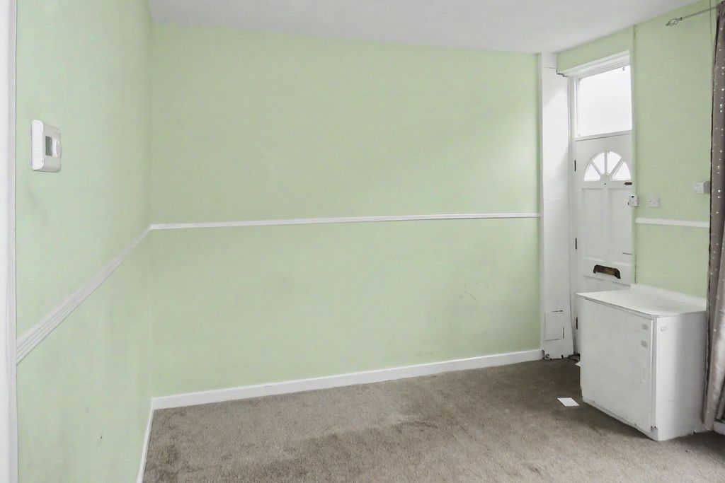 Property photo 2 of 14 9 Wright Street, Chorley, Lancashire, Pr6 0Sj