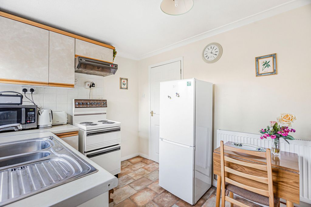 Property photo 3 of 20