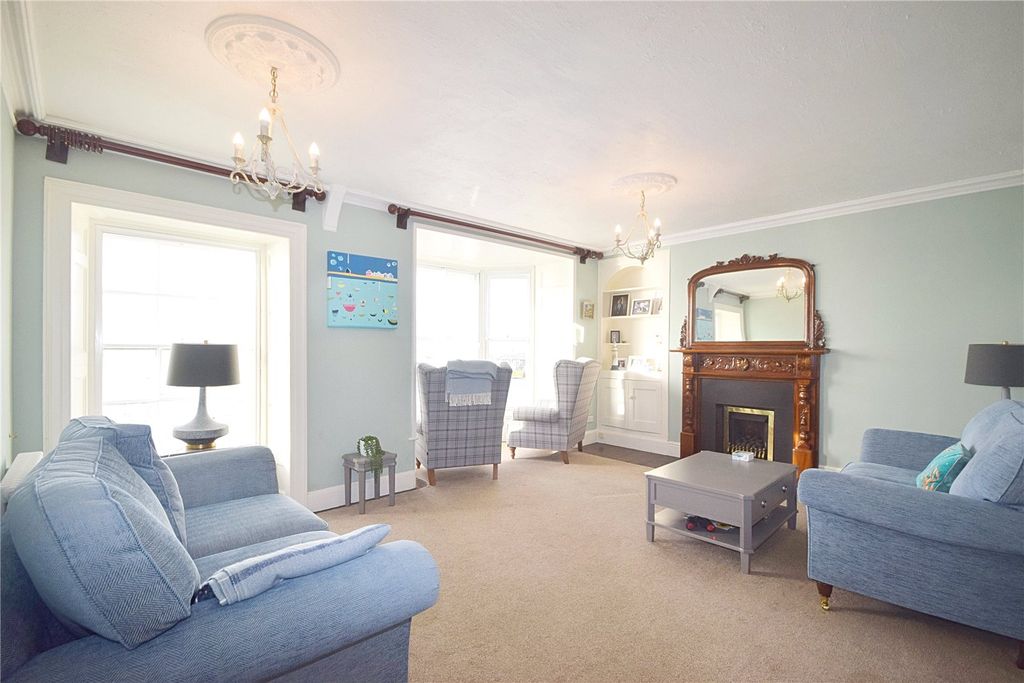 Property photo 2 of 37 Picture No. 02
