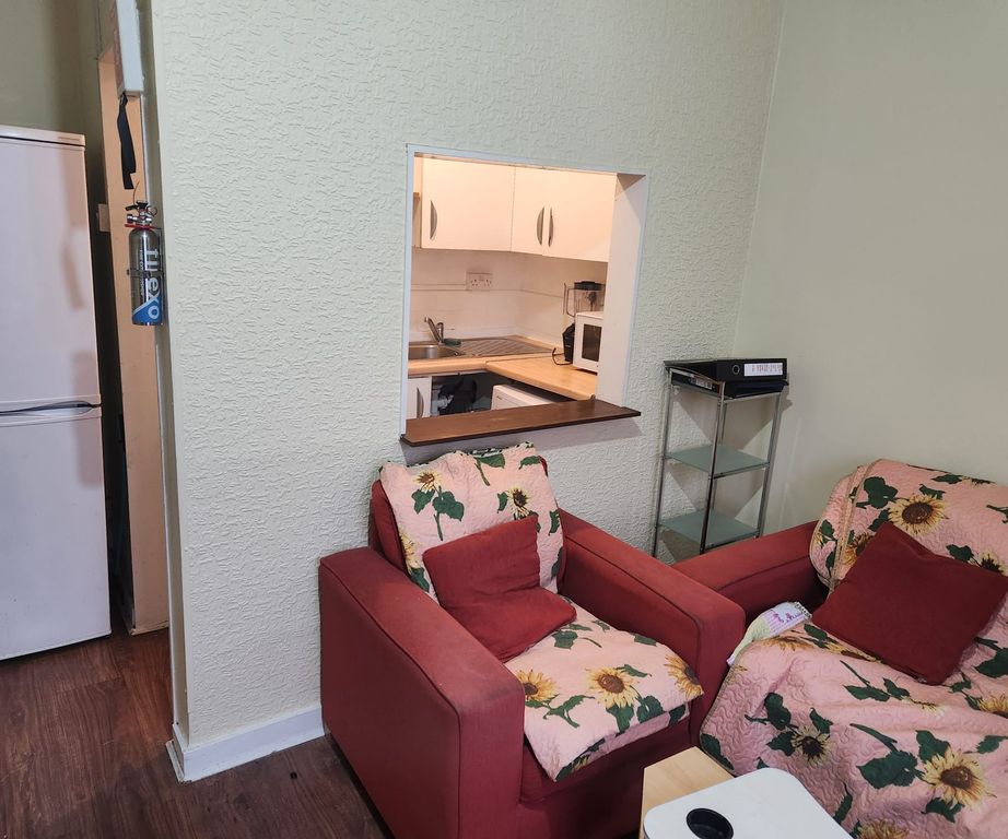 Property photo 2 of 5