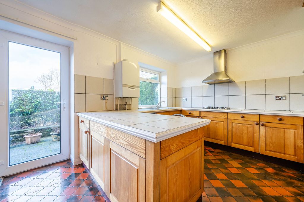 Property photo 3 of 15 Kitchen/Breakfast Room