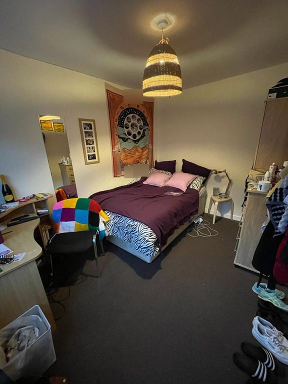 Property photo 1 of 7 Photo 0