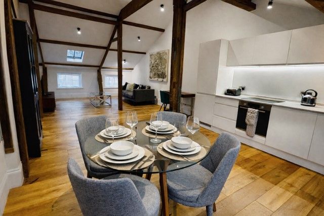 Property photo 2 of 10 Living Room