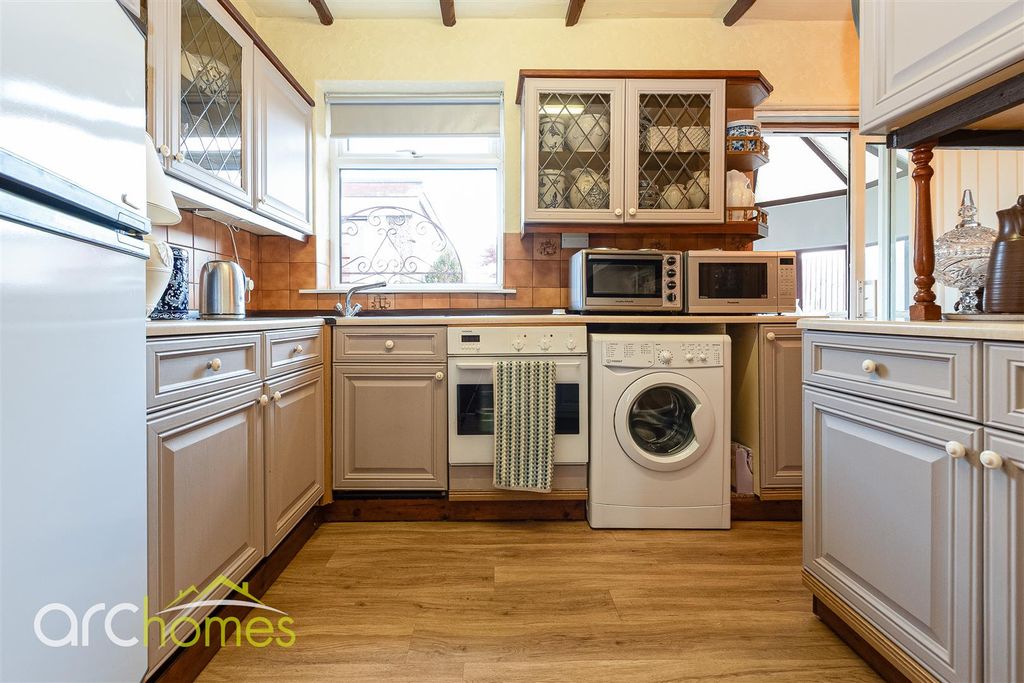 Property photo 3 of 18 Lambeth-10.Jpg
