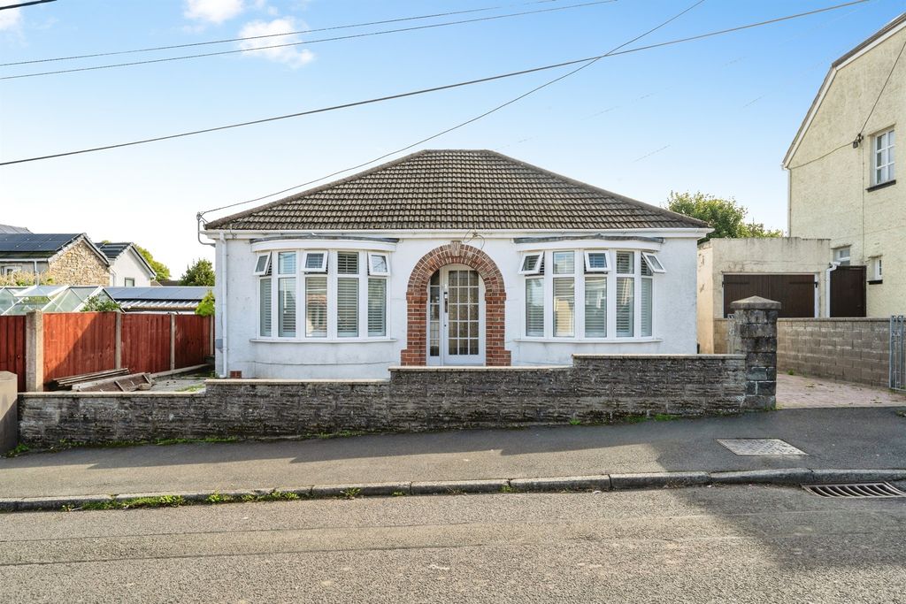 Property photo 1 of 16