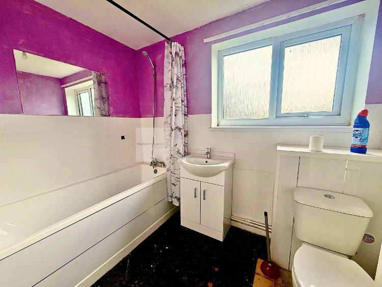 Property photo 2 of 2 Bathroom