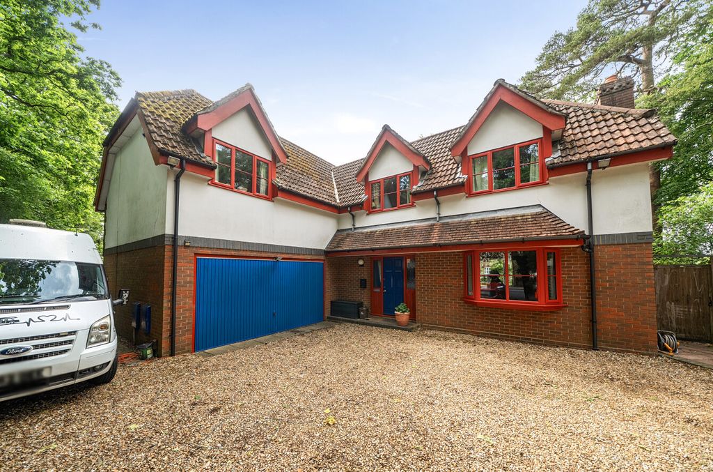 Property photo 1 of 27 1464962-1-6A0E209...