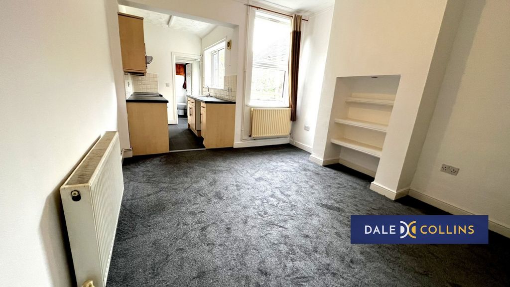 Property photo 3 of 12 Photo 5