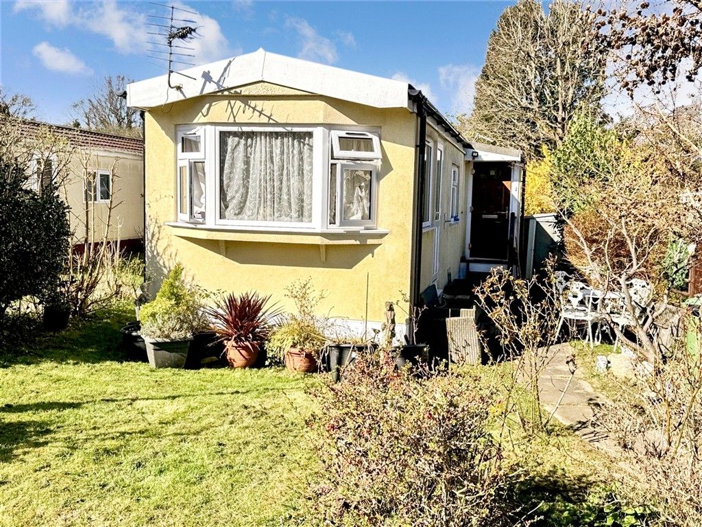 Property photo 1 of 6 Front