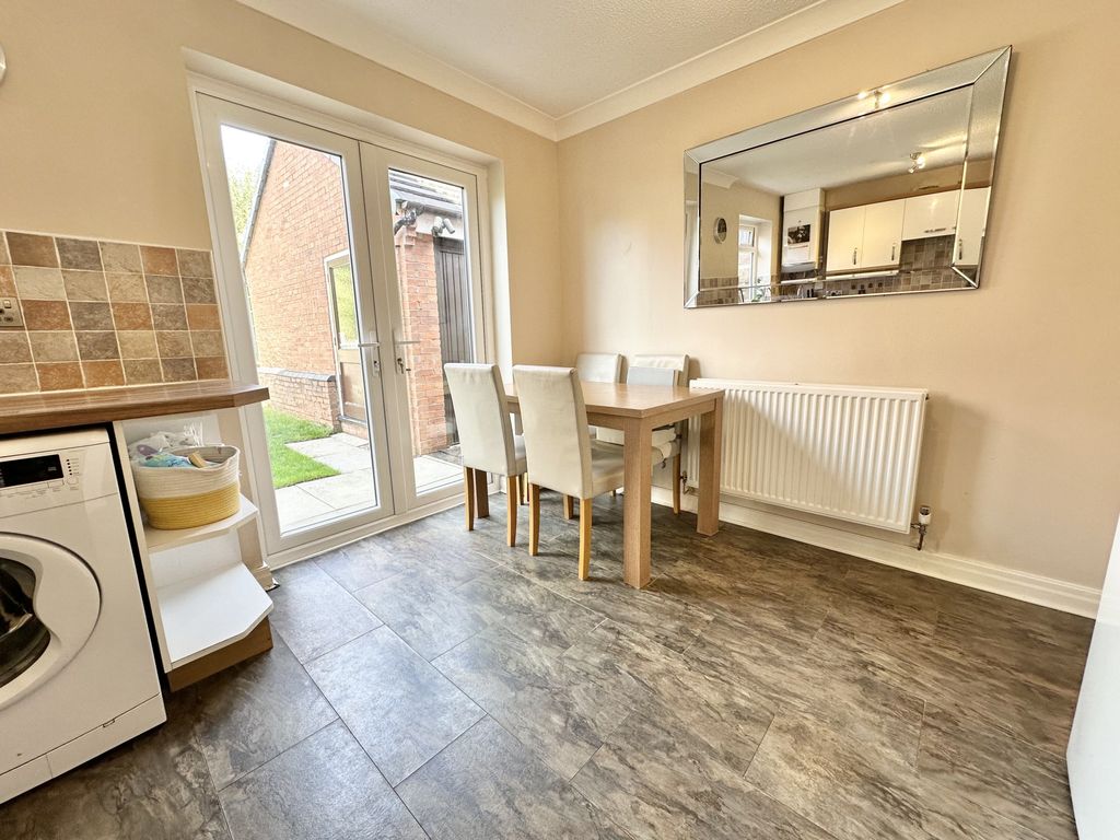 Property photo 3 of 28