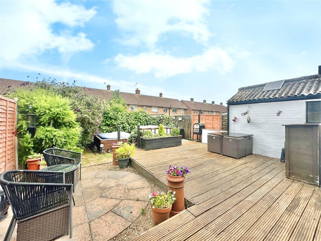 Property photo 3 of 14 #Yourmoveswanley