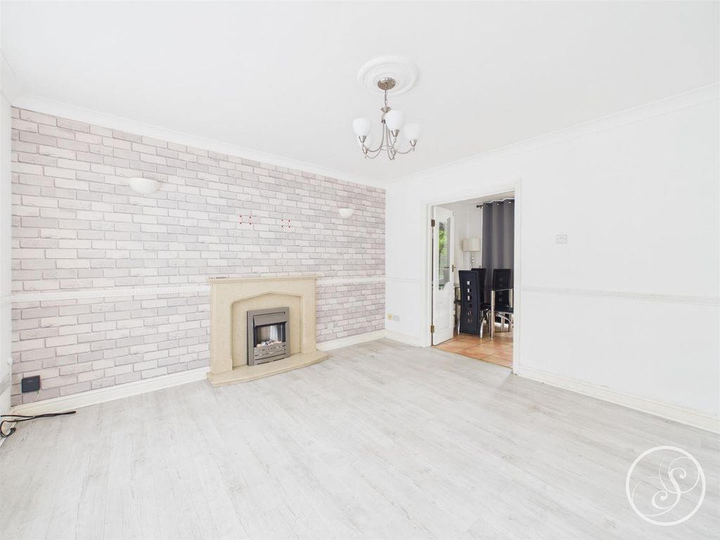 Property photo 2 of 18 Cam02071G0-Pr0925-Still005.Jpg