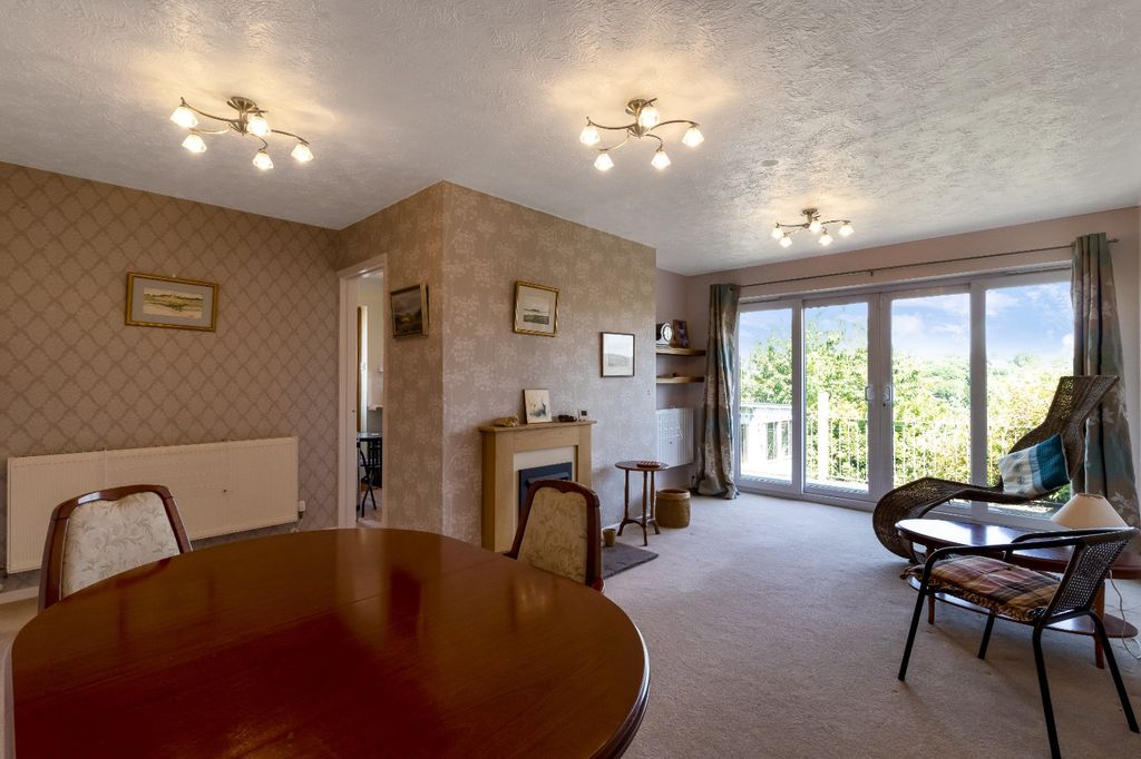 Property photo 3 of 16 Picture No. 06