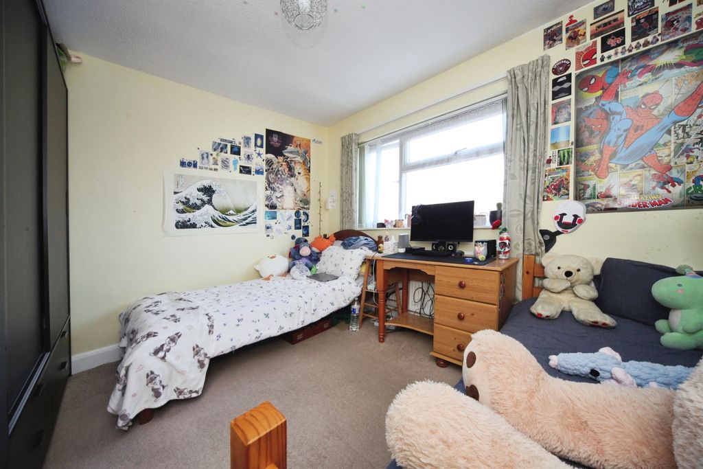 Property photo 3 of 18